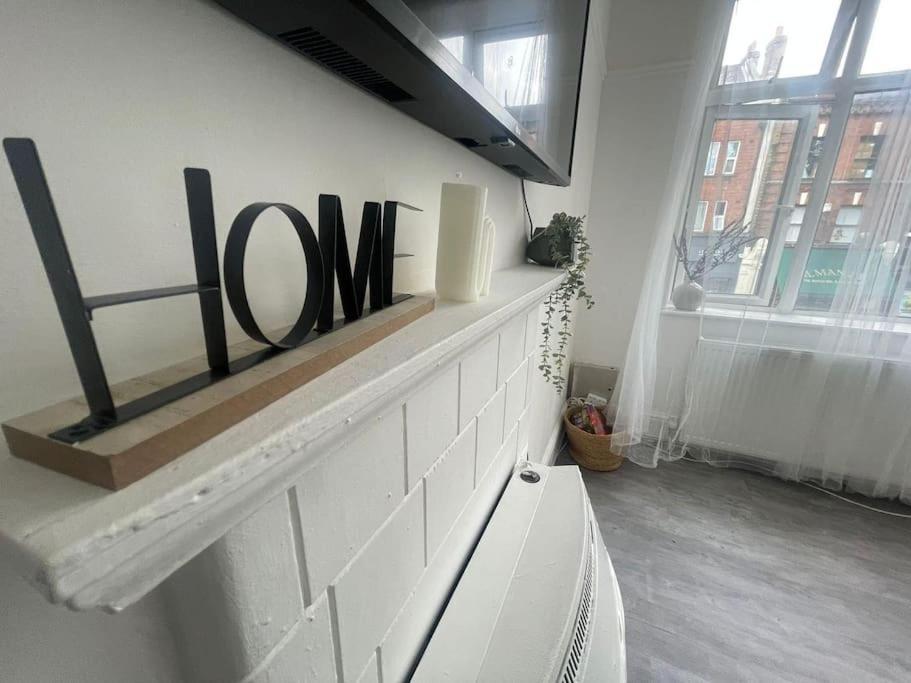 Lovely 2 Bed On Tower Bridge Londres Exterior foto